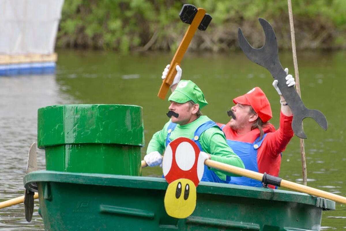 Not all floats in River Carnival need to be huge