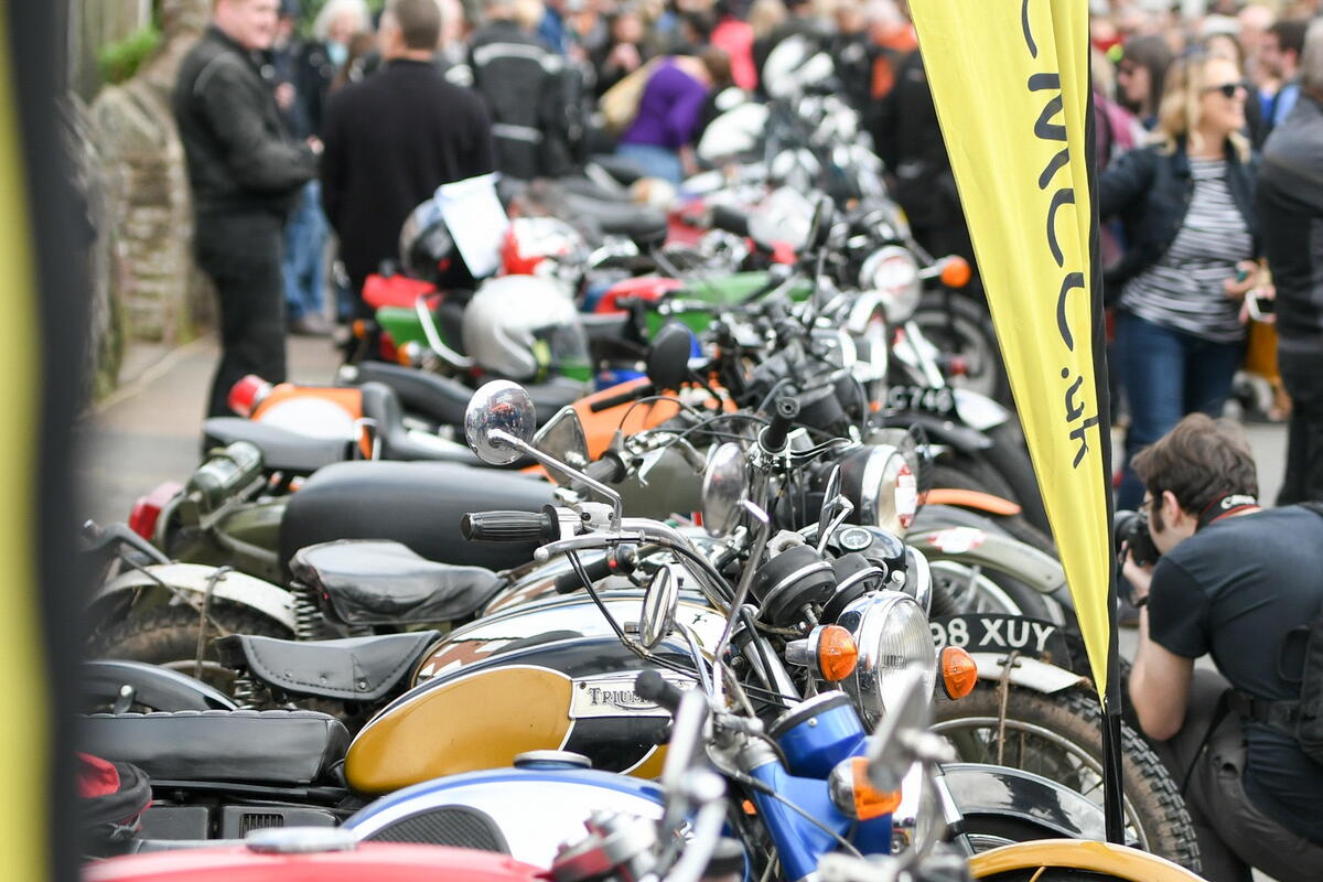 Many bikes also present