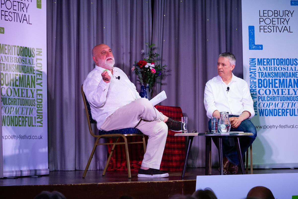 Pannel with an Authour