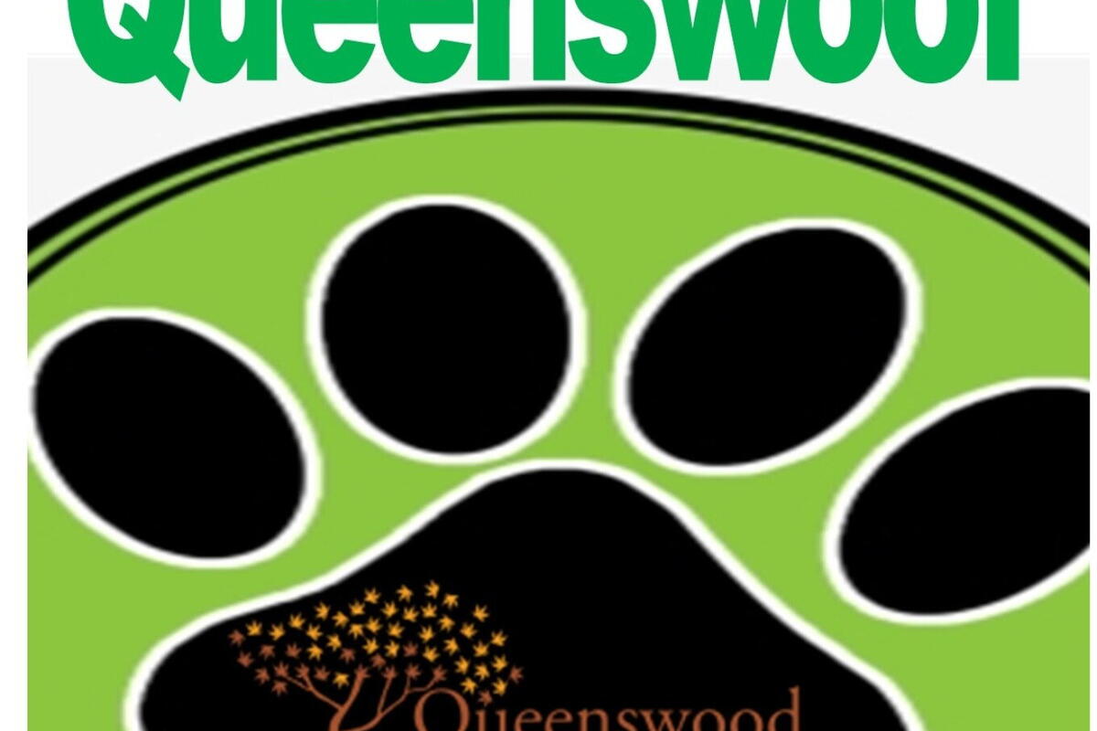 Queenswoof Logo