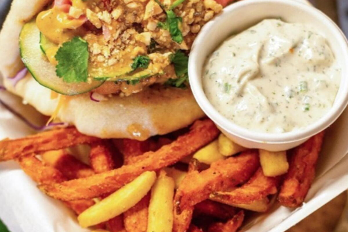 Vegan chips and wrap