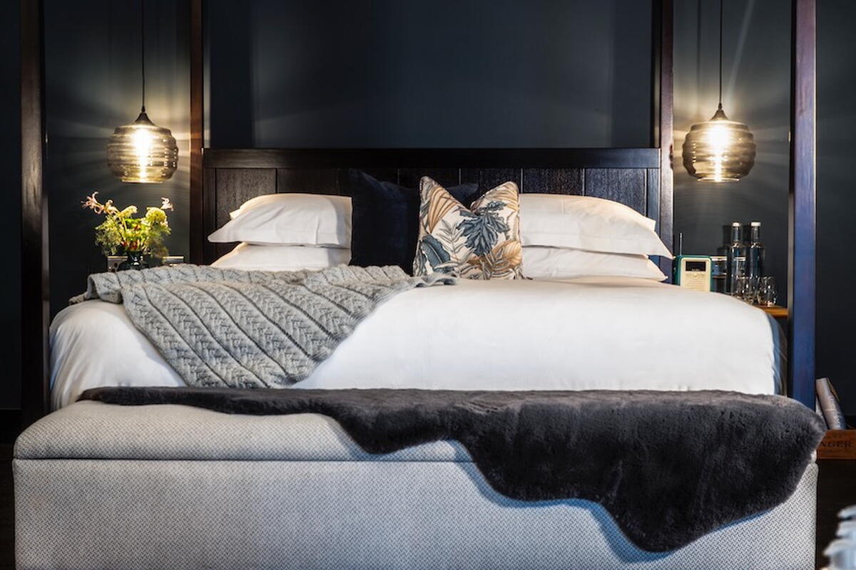 Luxurious Bedroom