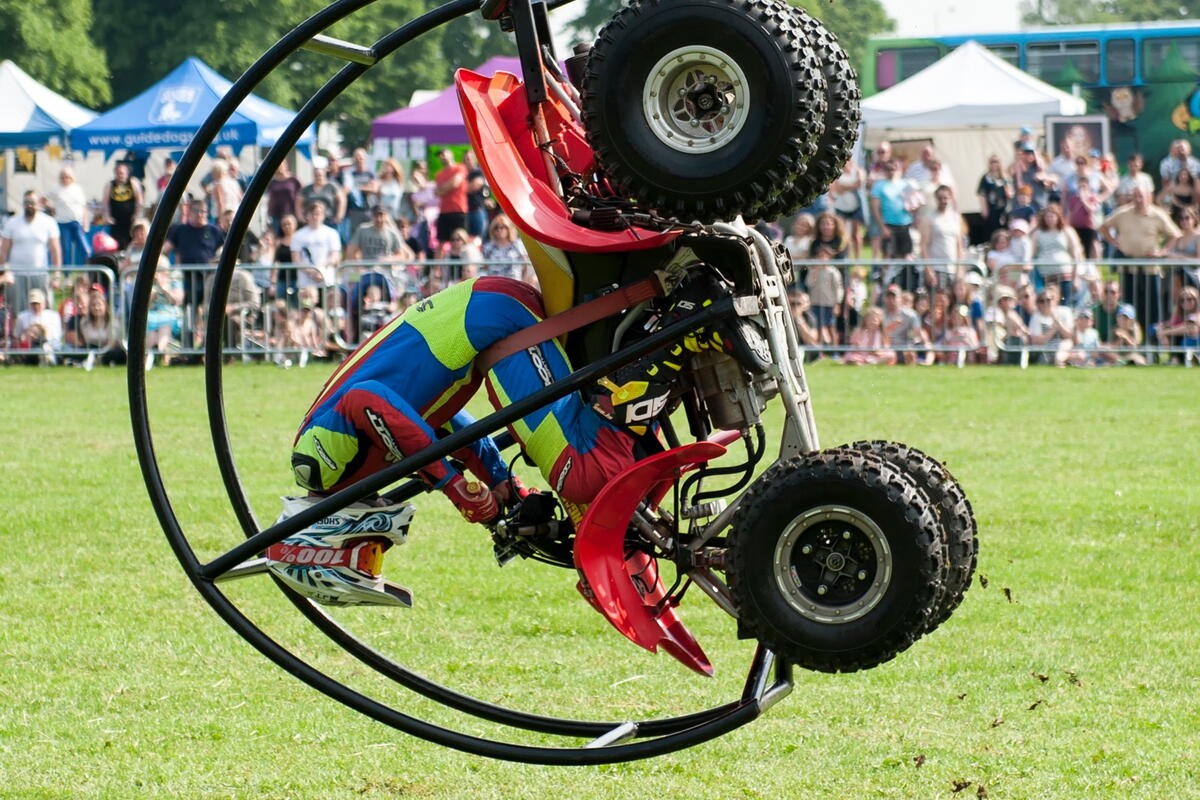 Paul Hannam's thrilling quad bike stunt display