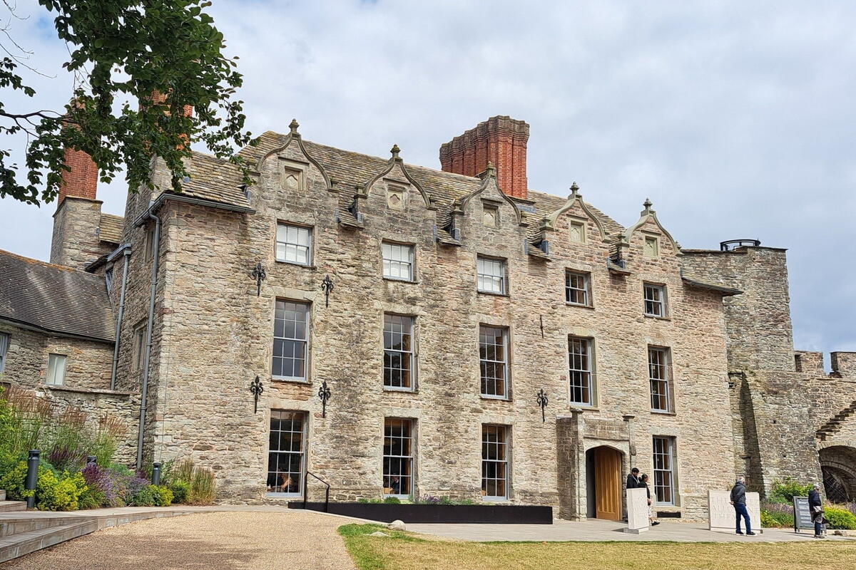 Hay Castle