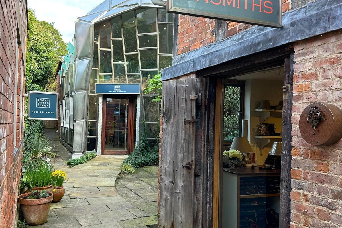 Tinsmiths Alley: Roger Oats Design and Tinsmiths Fabric Showroom
