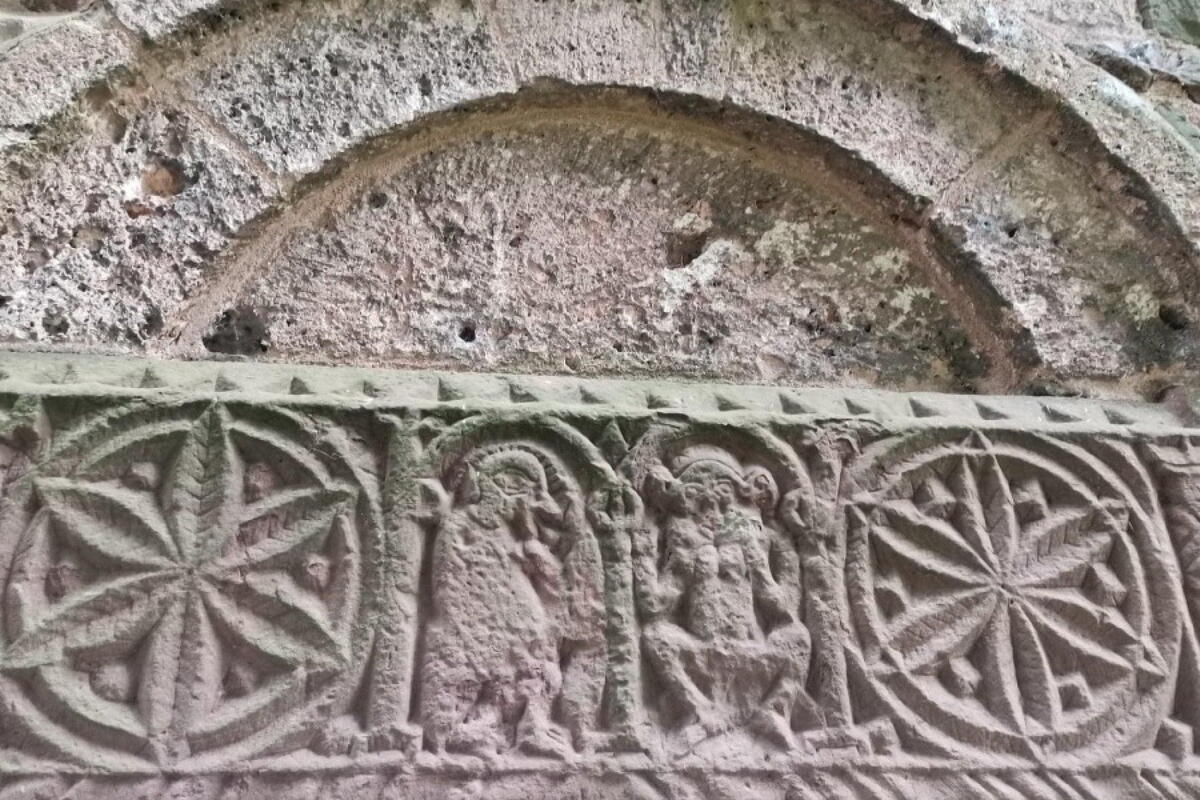 Bredwardine church door lintle
