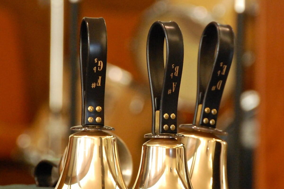 Ringing handbells