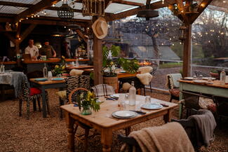 Cosy outdoor dining