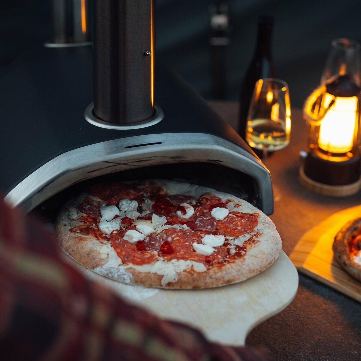 Hire your own pizza oven and kit