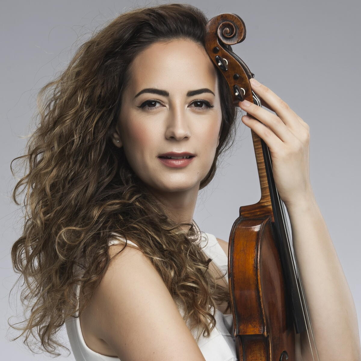 Violist Milena Simovic