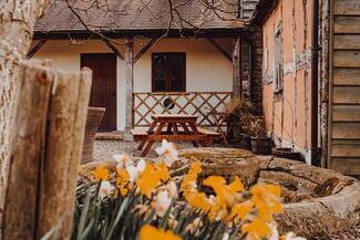 outdoor cider bar