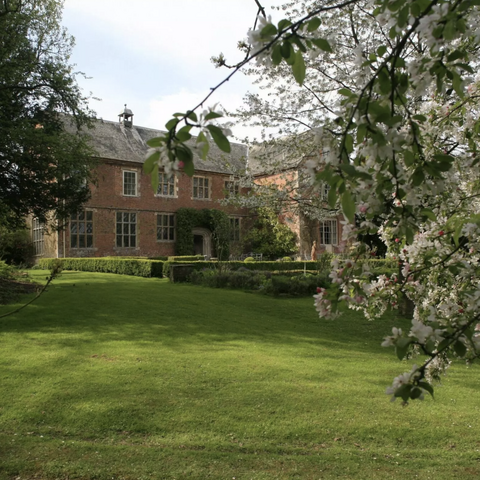 Hellens Manor