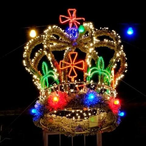 Bromyard Christmas light display of a crown