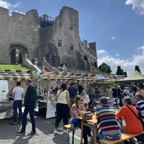 Hay Saturday Market