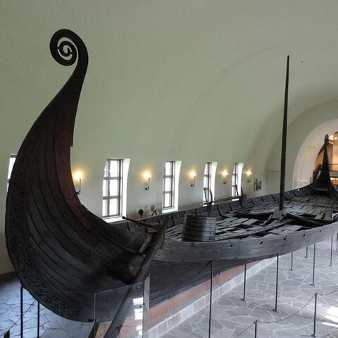Vikings at the Priory:  How to build a Viking Ship